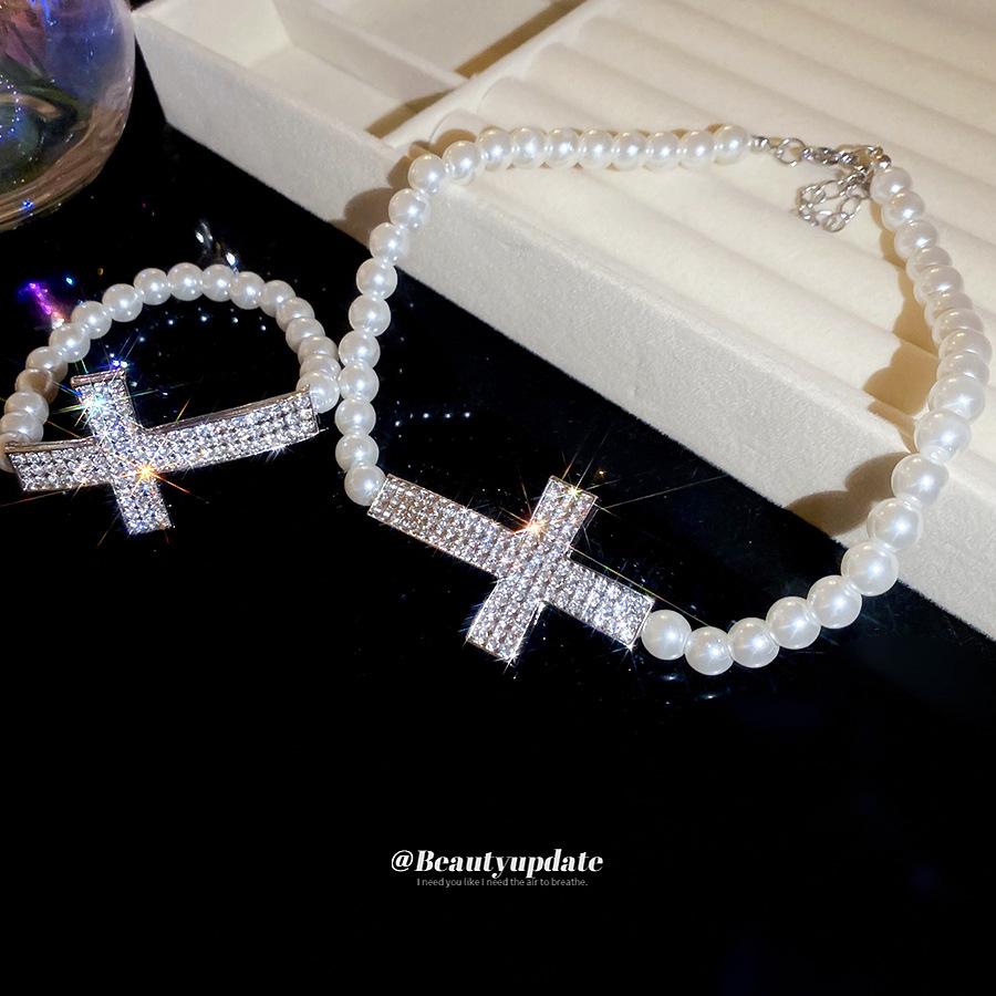 European-American Inlaid Diamond and Imitation Pearl Cross Choker Necklace - High-End Light Luxury Fashion Clavicle Chain