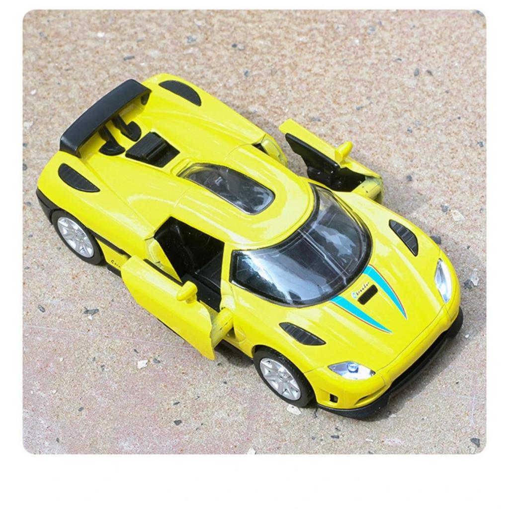 1/32 Koenigsegg CCR Alloy Sports Car Model Diecast Metal Toy SuperCar Model Simulation Sound and Light Collection Childrens Gift