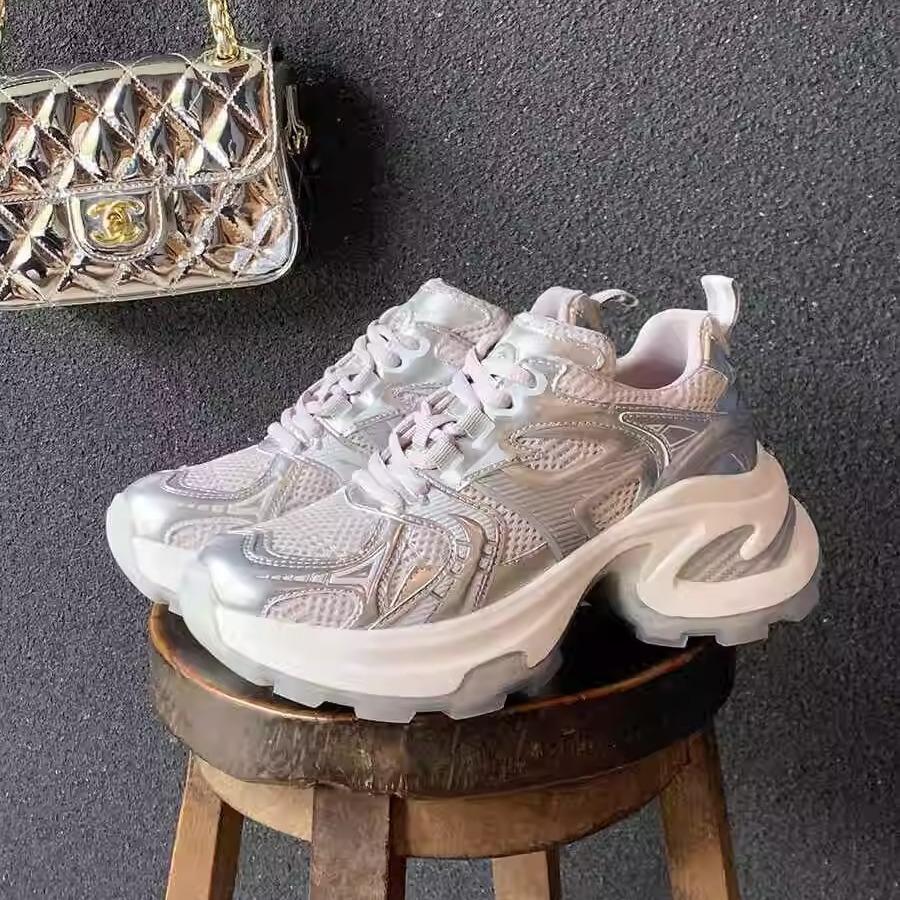 Grape Mom Studiolee Lightweight Sneakers Breathable Mesh Thick Sole Heightening Dad Shoes Women's New Models In 2025