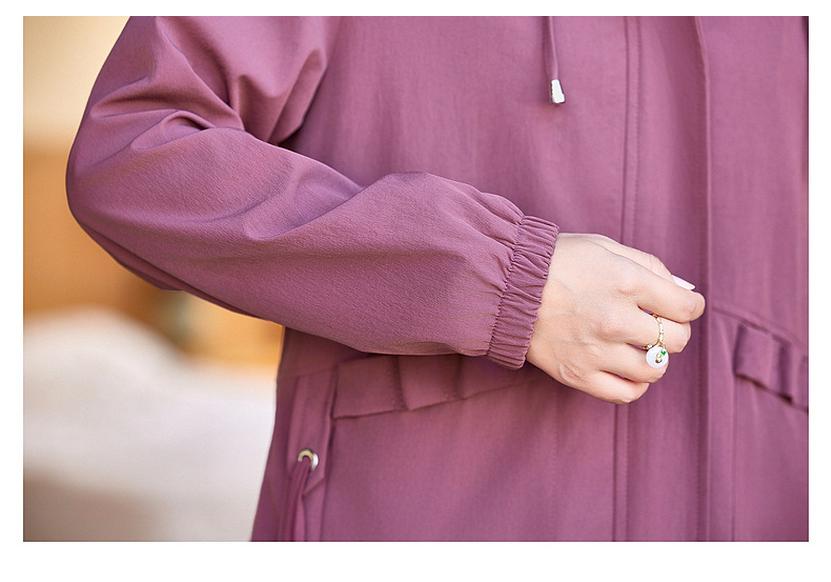 Mother's Spring/Autumn 2026 Jacket for Women: Stylish, Loose-Fit, Hooded Top for Middle-aged and Elderly