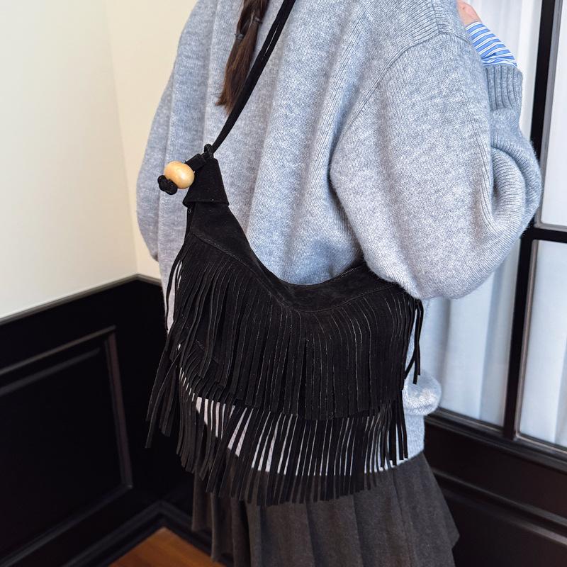New fashion fringed bag retro women's bucket bag texture commuting shoulder women's bag armpit bag