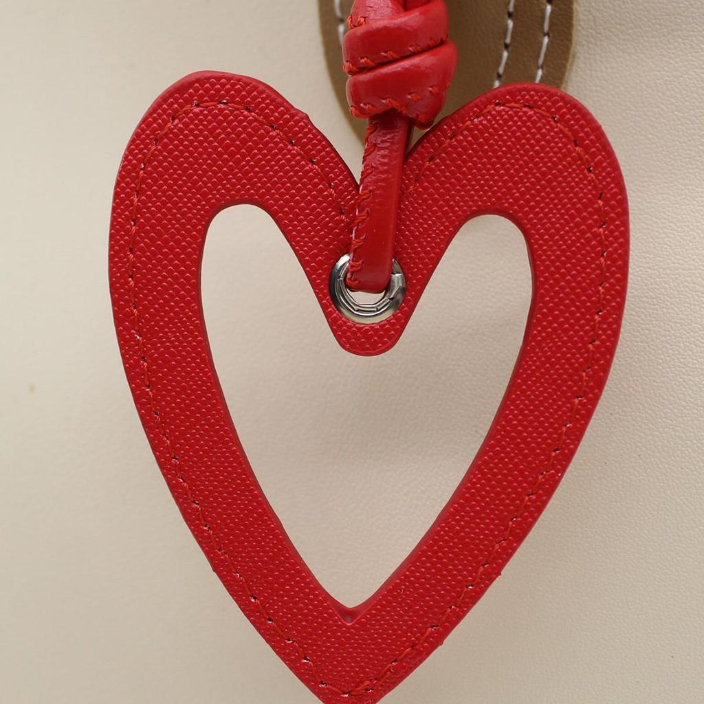 High-Grade PU Leather Heart Keyring Pendant