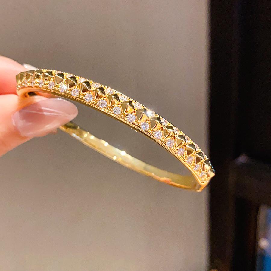 Copper Zirconia Embellished Bangle Fashion Jewelry For Office Wear золотой
