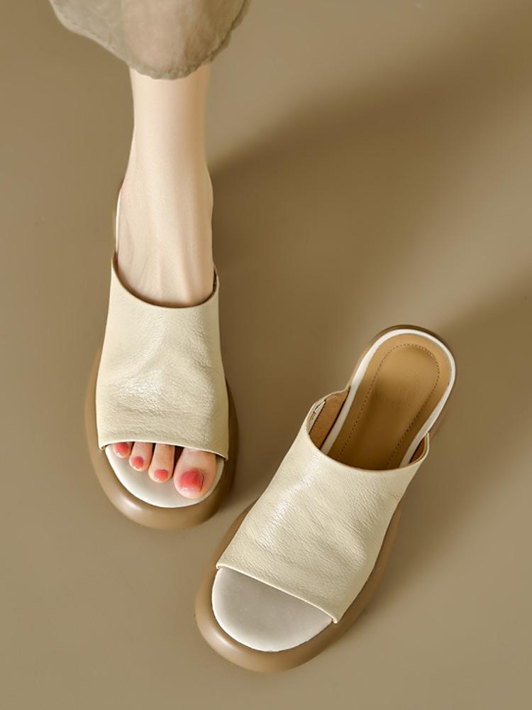 ins is huge soft! Soft leather version~ Lazy one-word slippers for stepping on shit, women wear high-heeled thick-soled cool slippers in summer