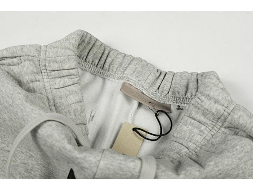 Sweat à capuche tendance FOG - Lettres noires et flocage - Collection Printemps/Été 2026