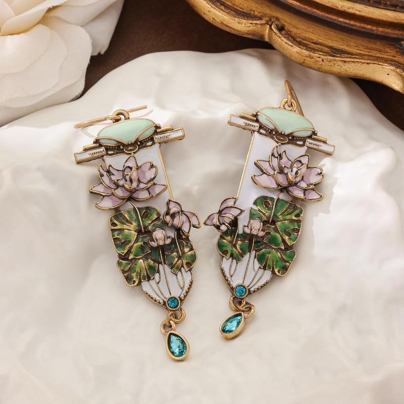 Qingdao Medieval Jewelry Set Retro National Style Lotus Picture Beaded Necklace Enamel Ear Hook