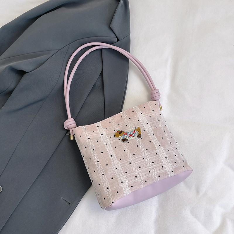 Stylish Large Capacity Bucket Bag Featuring Chic Bow Design For Trendy Fashion Lovers