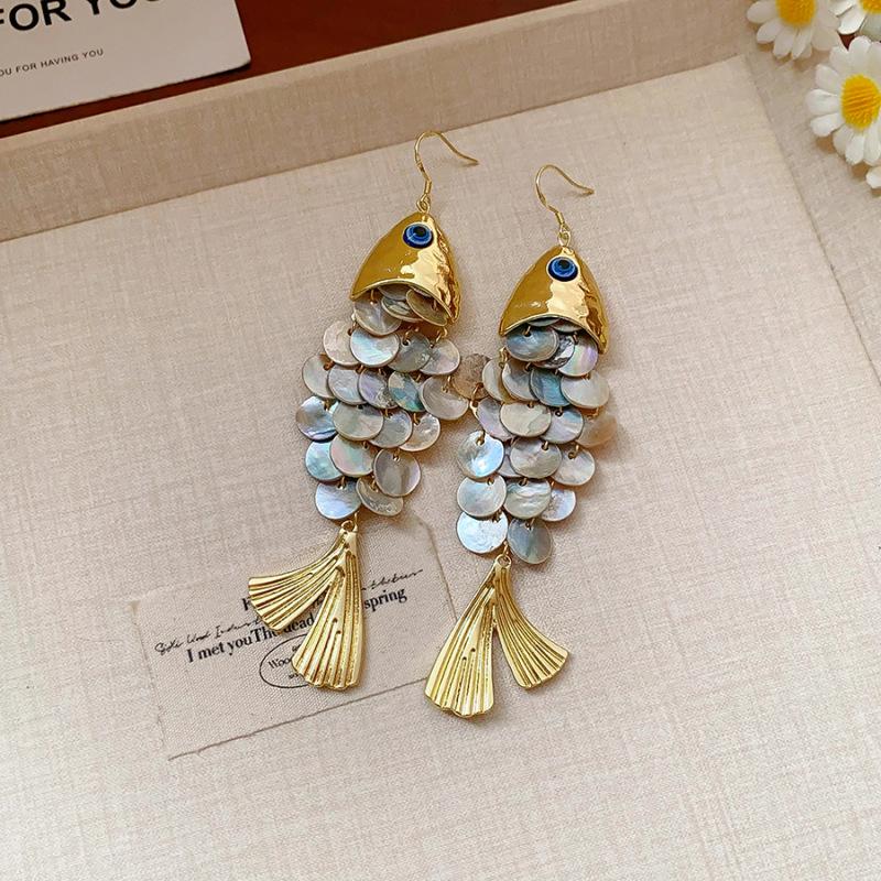 Fish-shaped geometric fringed ear hooks New exaggerated niche retro earrings Light luxury high-end earrings Women