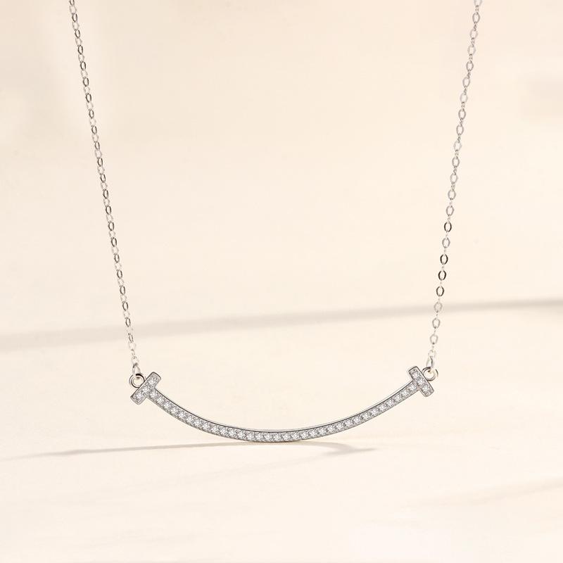 

Ожерелье с улыбкой женское нишевое легкое роскошное темпераментное универсальное модное высококачественное глянцевое инкрустированное бриллиантами женское колье со смайликом