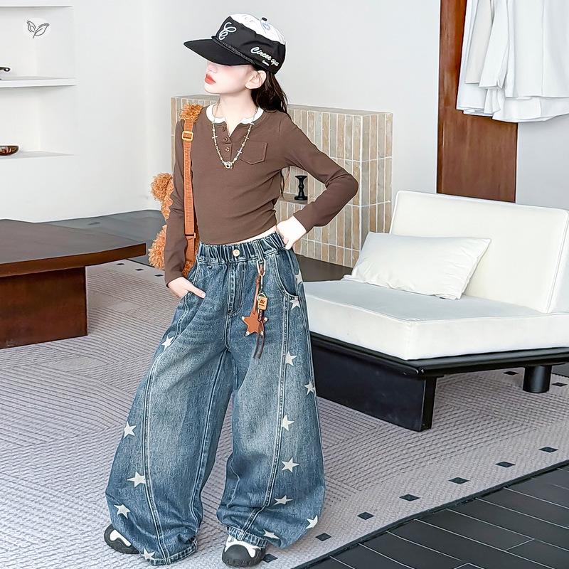 Mädchen Jeans mit Sternenprint und weitem Bein, Herbst 2026 Kollektion, für mittelgroße und große Kinder - Lockere Dad Style Lange Hose