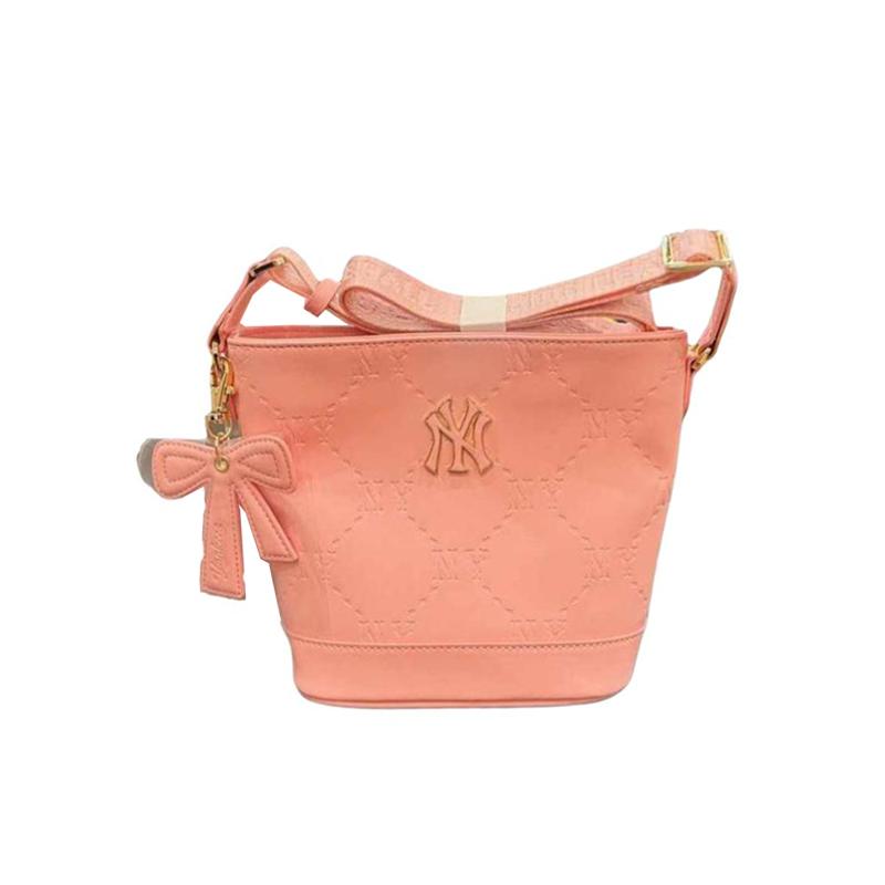 

MLB Logo Diamond Old Flower Bucket Bag Crossbody Bag Kids Kids Bags Pink 7ACRM066N-50PKL Shopping Bag Set(Basic Set+Shopping Bag)