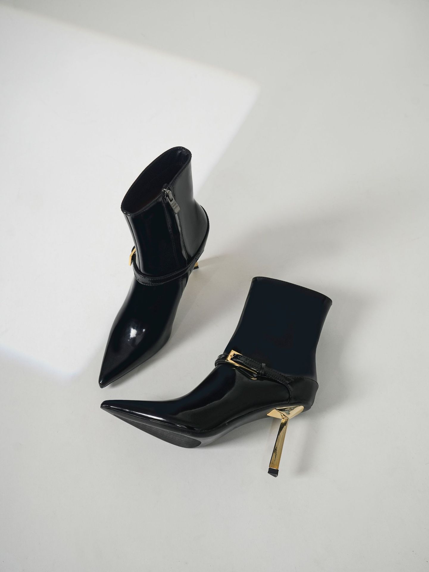 Metal heel 2026 winter new black