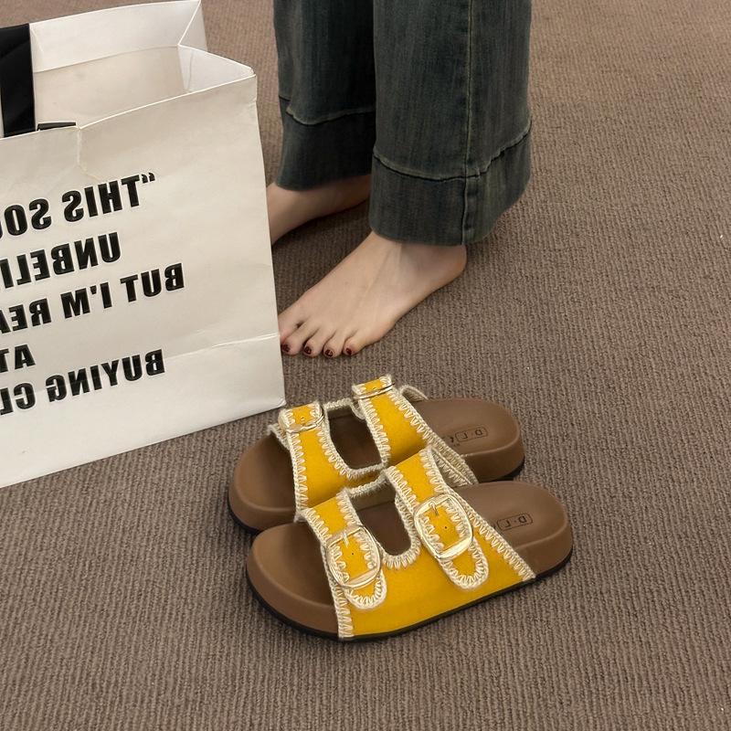 Cool Slippers Women's Summer Outer Wear 2025 New Retro Casual Round Head Belt Buckle Hollow Muffin Thick-soled Slippers
