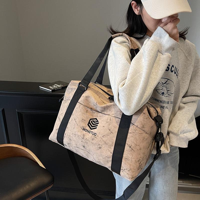 Large capacity short-distance travel bag women's lightweight portable messenger bag leisure sports fashion versatile new model