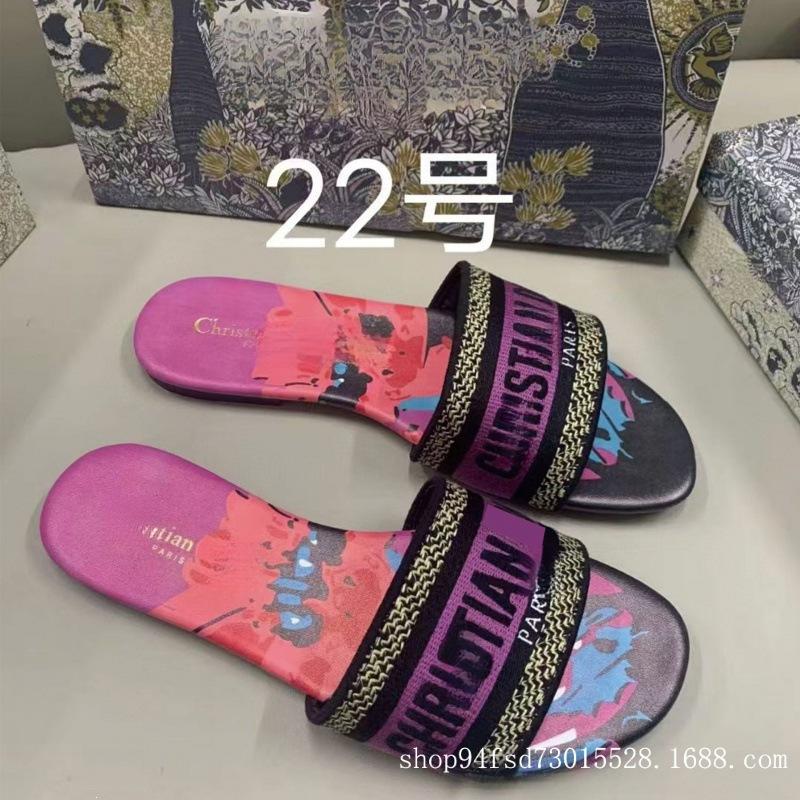 This Board Shoes Jacquard Embroidered Women's Slippers Classic Casual One-letter Flat Slippers