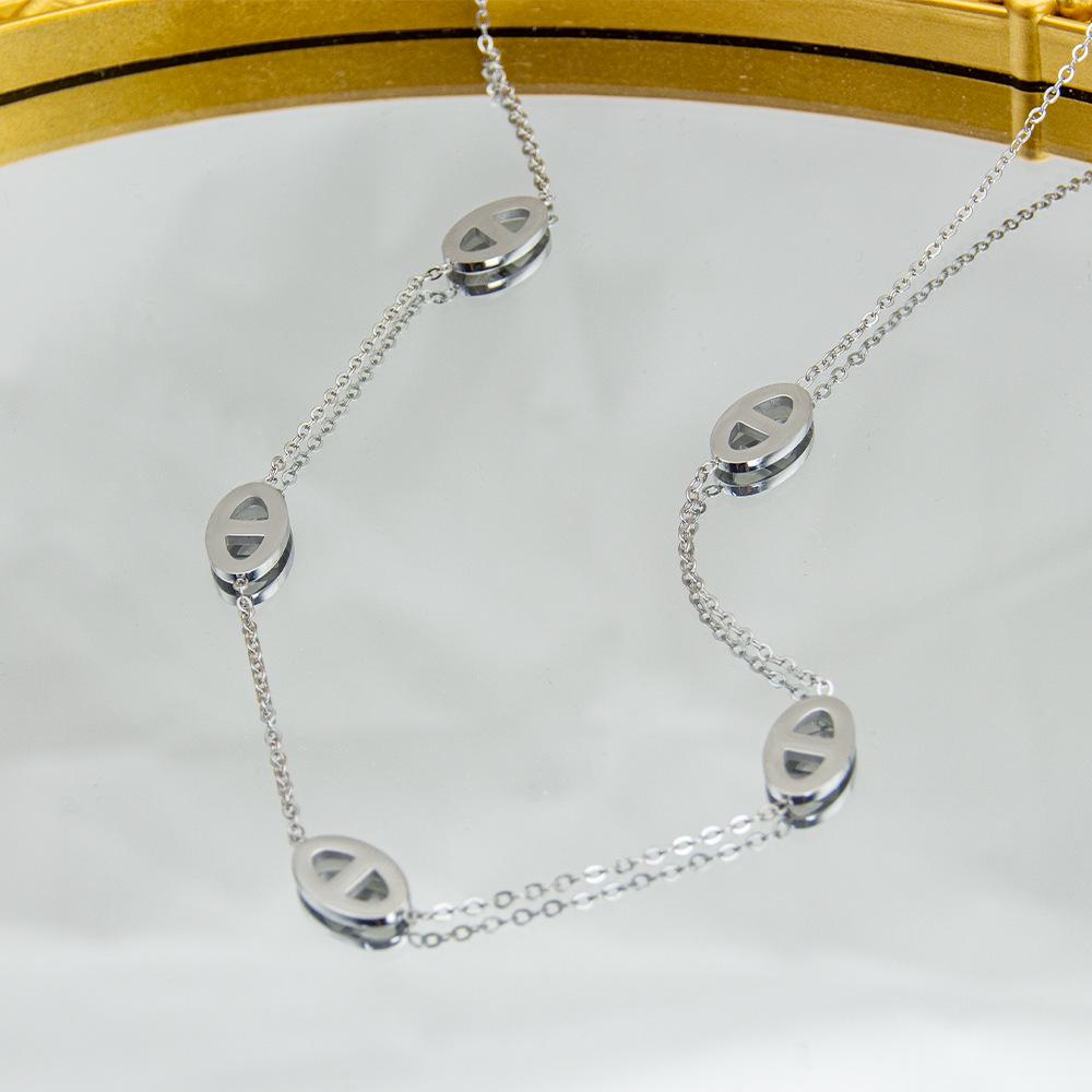 Brățară stylishă din oțel titan cu design nas de porc, europeană și americană: Simplu, Versatil și de Înaltă Calitate