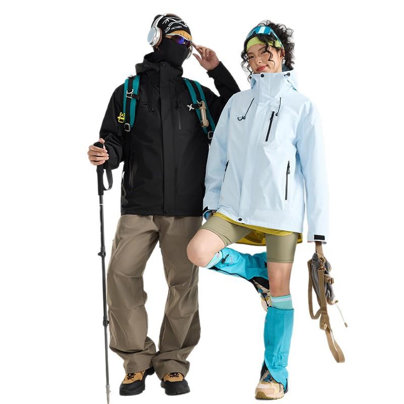 Outdoor three-in-one jacket two-piece set men's and women's mountain windproof and waterproof travel into Tibet mountaineering jacket