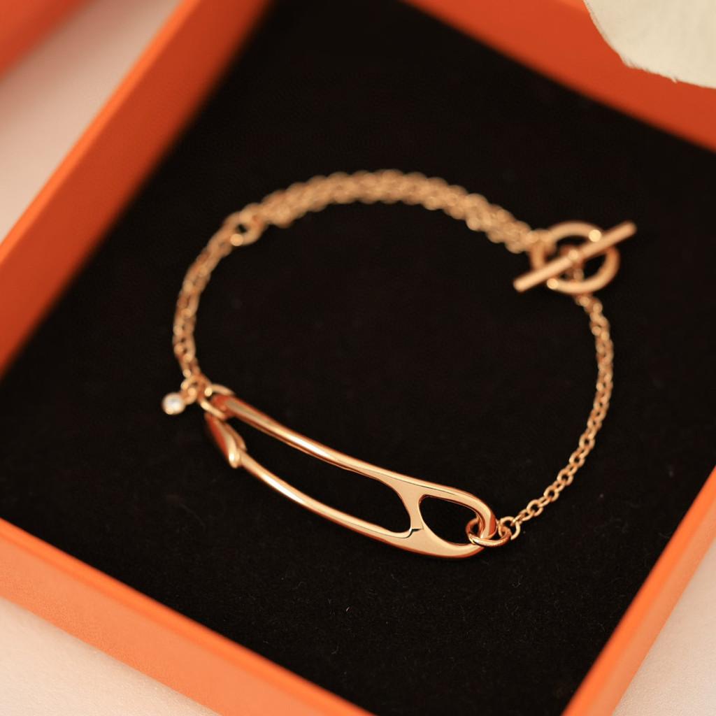 

Pin bracelet new goddess style elegant and beautiful super hot classic exquisite high-quality Asian jewelry рожевий колір золота
