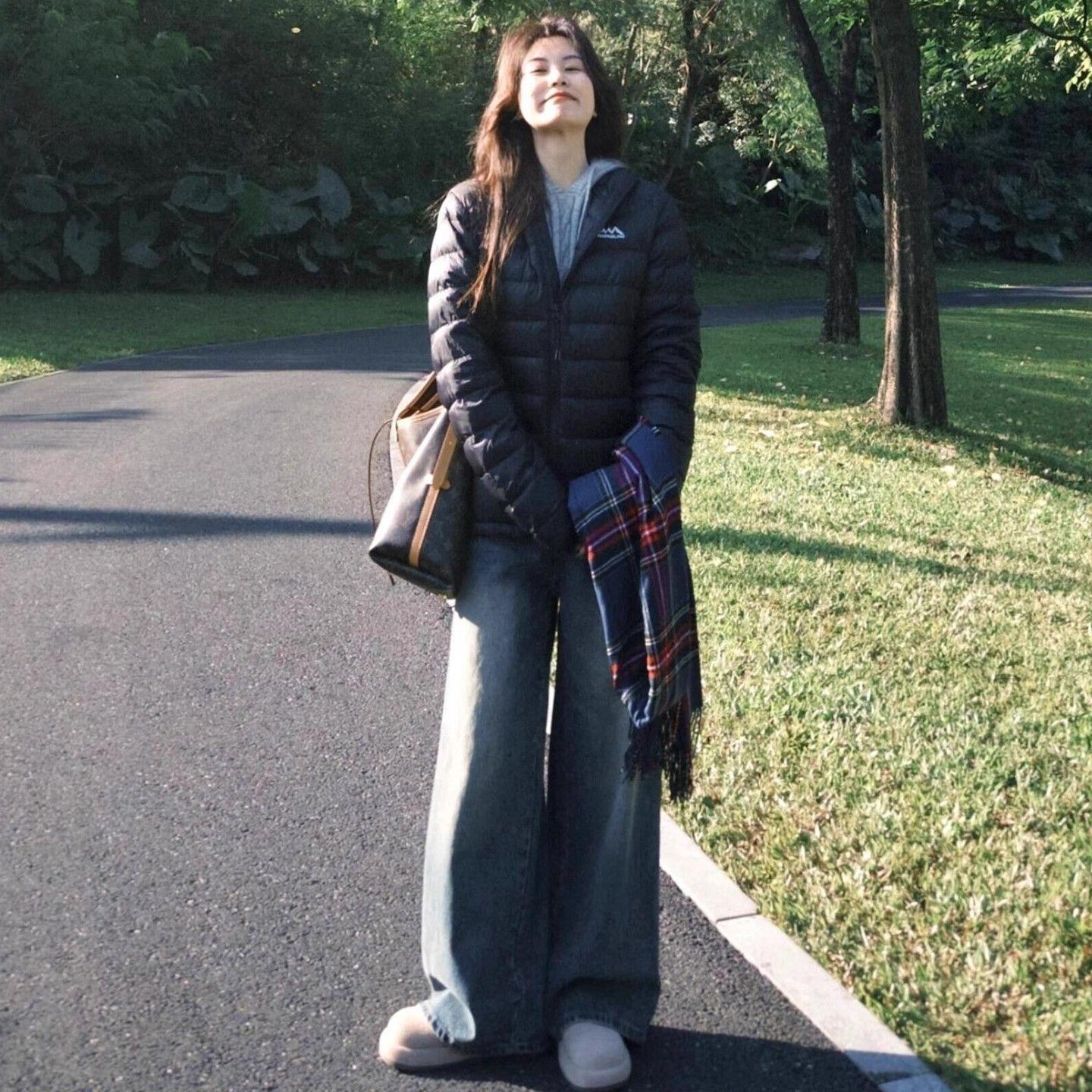 

Женская зимняя новая тонкая теплая короткая куртка с хлопковой подкладкой, ретро маленькая куртка с хлопковой подкладкой, пальто с капюшоном XXL чёрный