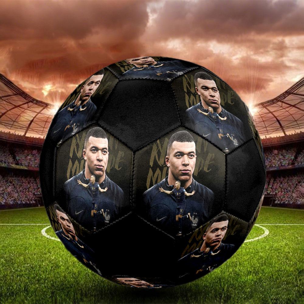 1PC Jeune Mbappé Brille taille 5 ballon de football PrahaBallon de Football en Salle Coloré Tous Âges Cousu à la Machine PVC Prêt pour la Compétition Durable Haut Rebond
