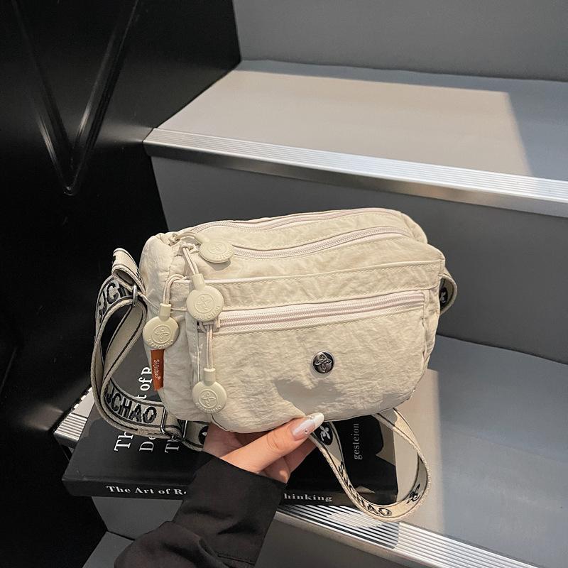 Nylon cloth casual small bag women's 2025 new Korean version lightweight mobile phone bag niche design shoulder messenger bag tide