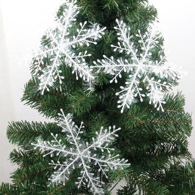 30 Stück künstliche Schneeflocken aus Kunststoff für die Feiertagsdekoration Perfekt für Weihnachtsbaumschmuck und festliche Veranstaltungen