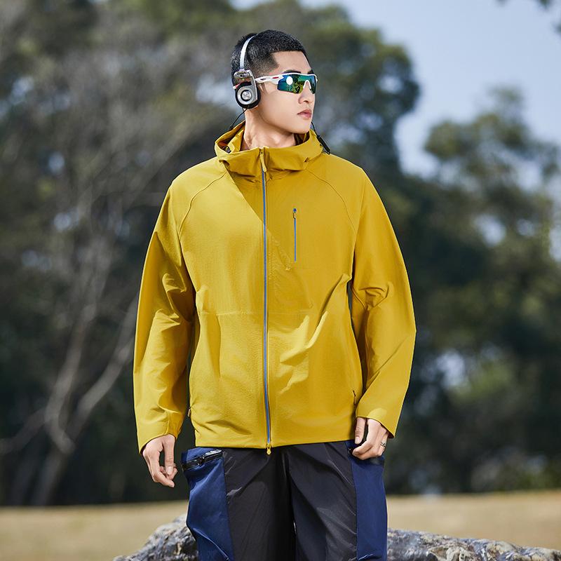 A special seamless and seamless sunscreen clothing, men's and women's pass code pressing sunscreen clothing, outdoor UV protection skin trench coat