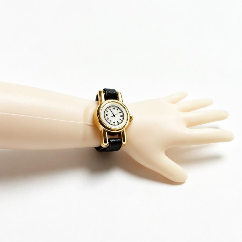 1Pcs Dollhouse Wrist Watch Model Simulation Metal Watch Miniature Scene Props Mini Cute Miniature Watch Decoration