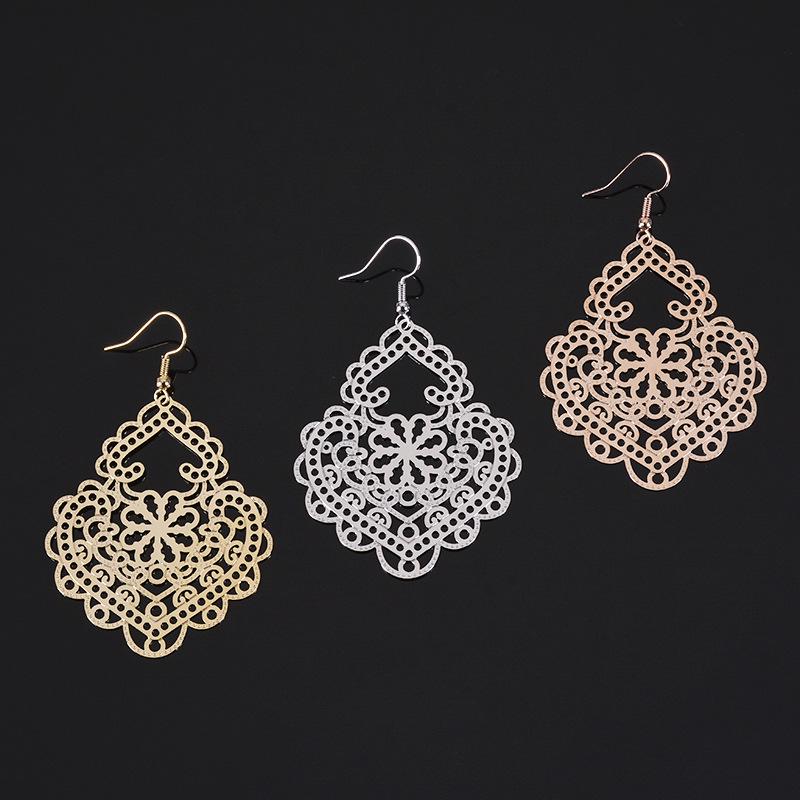 European and American Rose Gold Heart Lock Earrings for Women