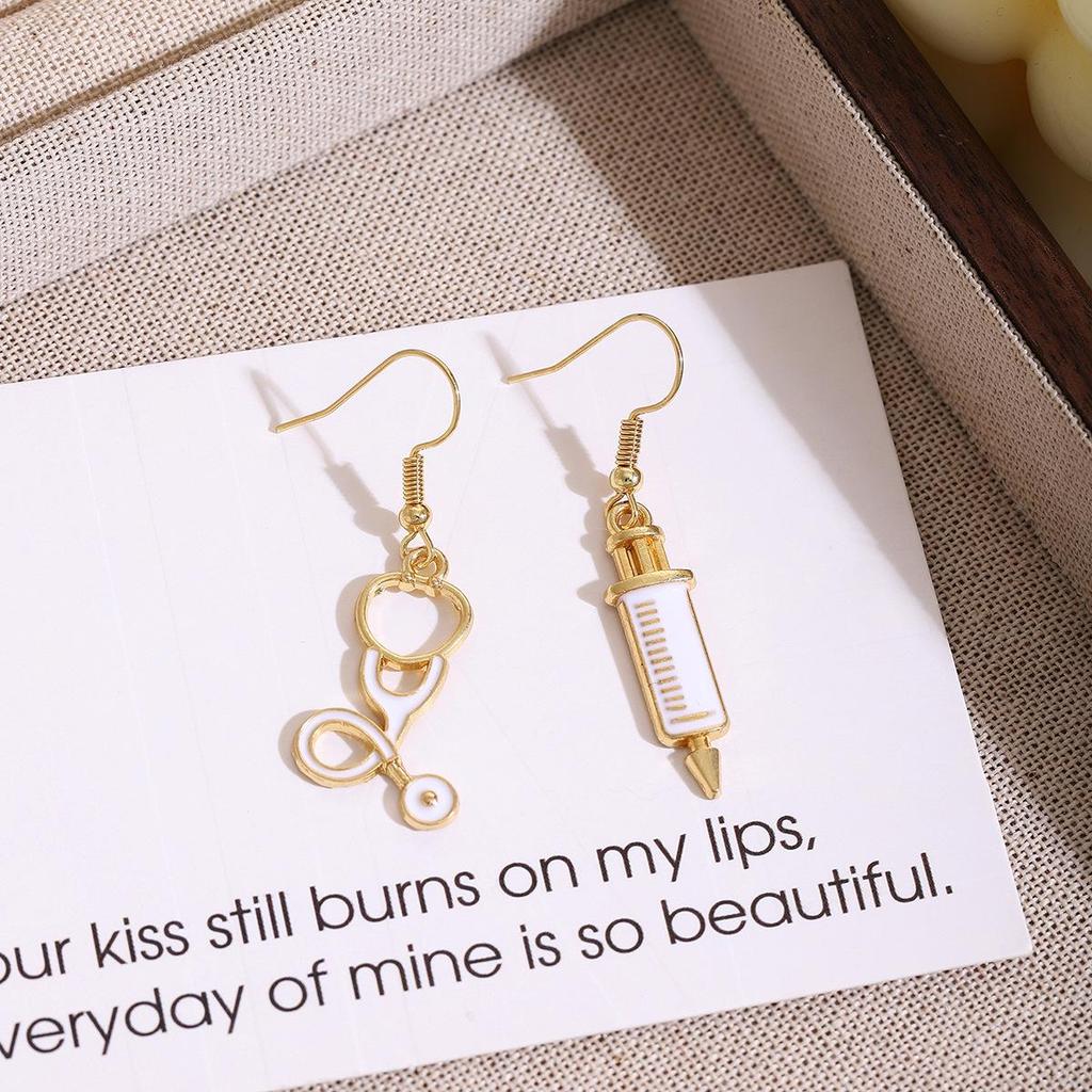 Japanese & Korean Cartoon Red Heart EKG Needle Earrings: Light Luxury Design, DIY Drop Oil for Elegant Style