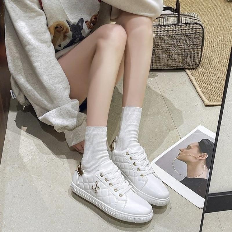 New Large-sized Women's Flat, Anti-slip, Round-toe Lace-up Casual Sports Shoes