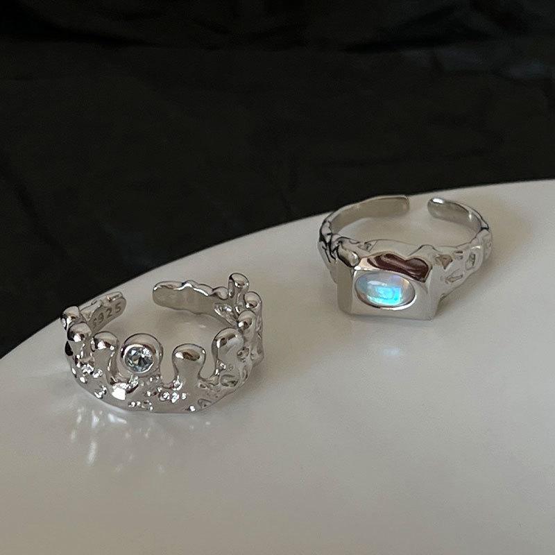 Unique Silver S925 Adjustable Ring For Women Highlighting Mesmerizing Moonstone And Blue