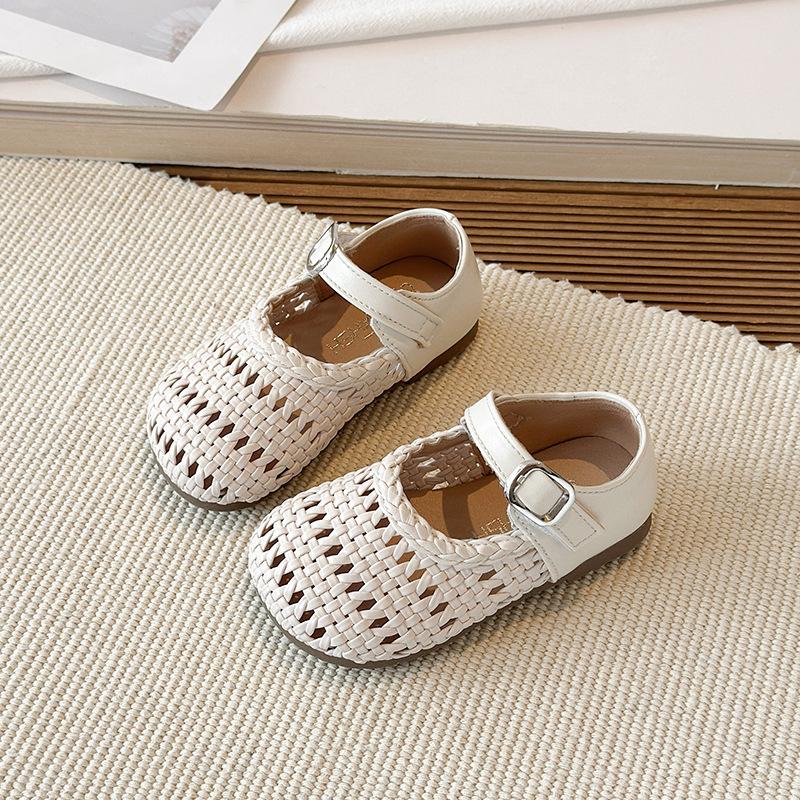 Summer Girl Princess Sandals New Korean Version Child Soft Loafers Fashionable Girls' Hollow Flat Retro Bean Leather Shoes