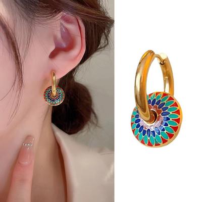 Ethnic Style Vintage Daisy Pattern Pendant Necklace Ear Studs Earrings for Women Fashionable Jewelry Accessories Gift