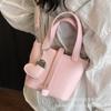2025 Spring New Lychee Pattern Simple Commuter Handbag Women's High-end Fashion Versatile Messenger Bucket Bag