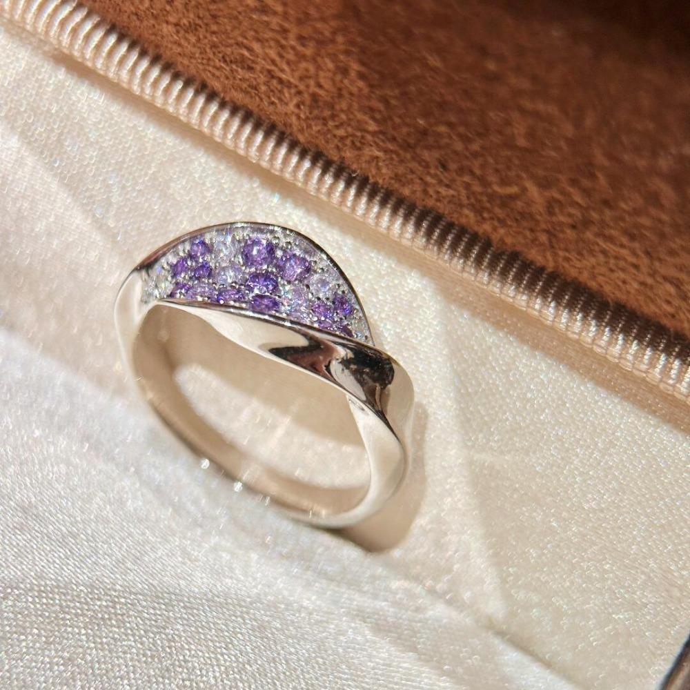 

Trendy Open Ring with Purple Love Lips Design Dopamine Color Diamonds Minimalist Chic Women Jewelry adjustable