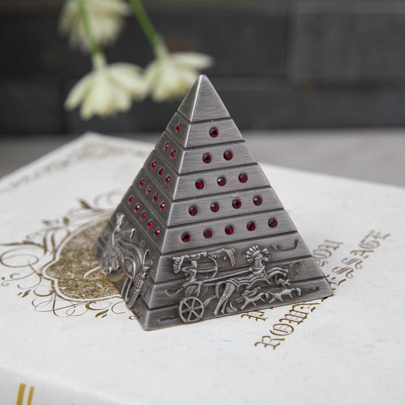 Decorazioni Figurine Piramide in Metallo Vintage Collezionismo Decorativo Piramidi Creative Regali di Compleanno Matrimonio