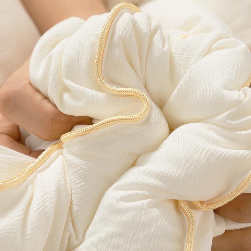 Mercury Home Textiles DH Corn Warm Winter Quilt