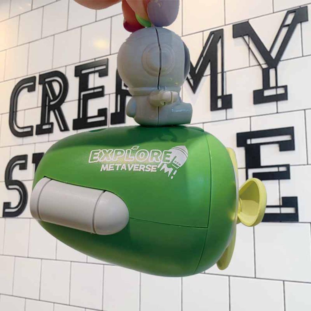 Pulling Rope Astronaut Key Ring Exquisite Rotating Helicopter Pendant Children