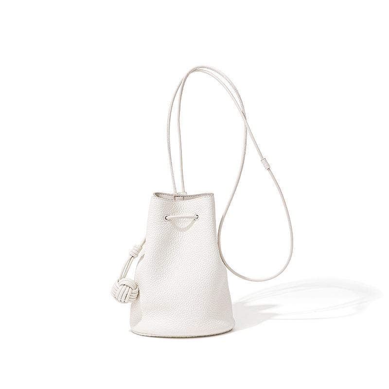 Niche Drawstring Bucket Bag 2025 New Leather Women's Bag Simple Crossbody First-layer Cowhide Shoulder Bag
