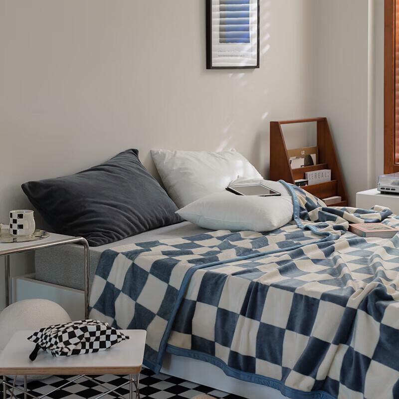 Muji All-Season Polyester Blanket