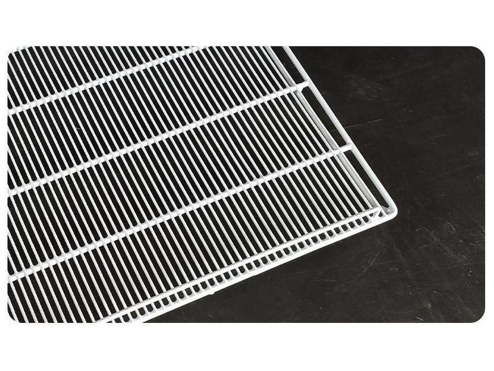 Chladnička Mraznička Stojan na nápoje s vrstvenými policemi a síťkou pro skříňku na uchovávání čerstvosti.