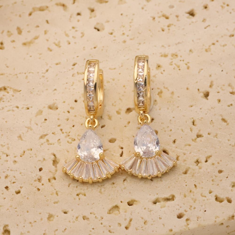 1 Paar Einfache Geometrische Formen Zirkonia Hängeohrringe für Frauen Goldene Ohrring-Schmuck Hochzeitsparty-Accessoires