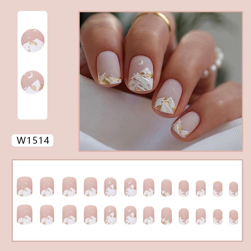 

Short matte texture autumn and winter snow mountain top elegant frozen texture fake nails wear nail piece