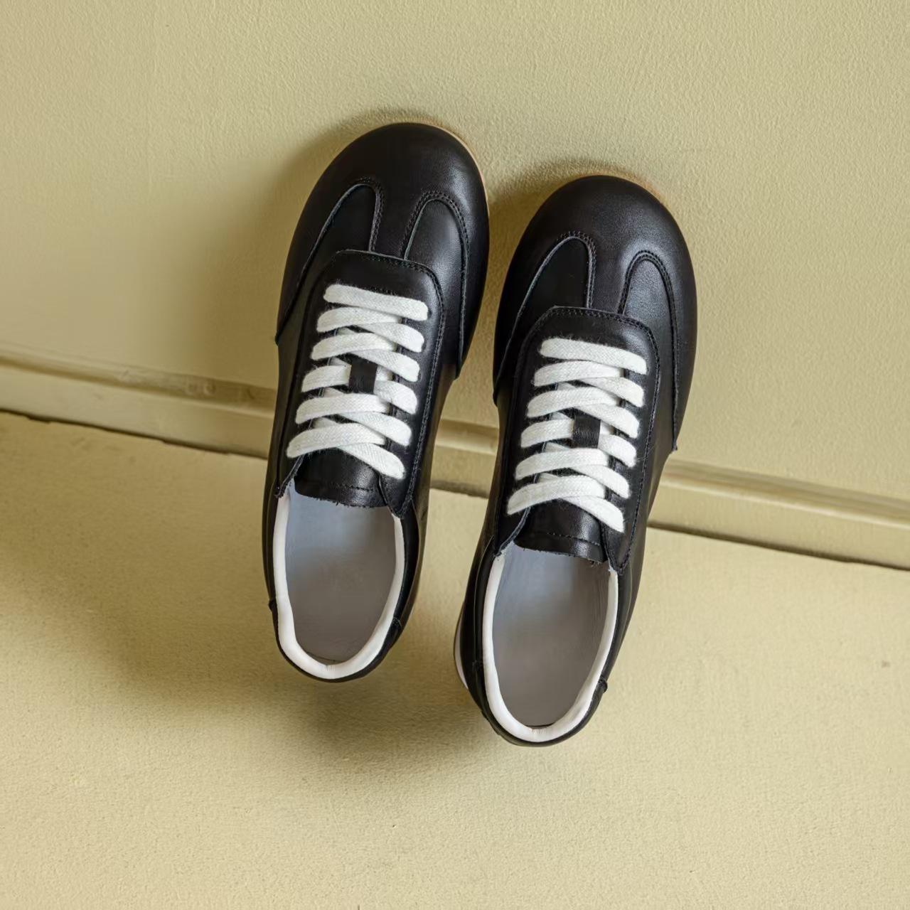 

2025 summer new German training shoes women s first layer cowhide Forrest Gump shoes flat-bottomed versatile white shoes sports and leisure shoes 35