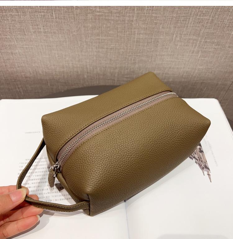 Fashion Women's Leather Makeup Bag Portable Cosmetic Pouch with Zipper Closure