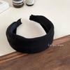 Luxury Korean Autumn/Winter Wide Fabric Hairband: Trendy Internet Celebrity Style for Shopping and Fashion.