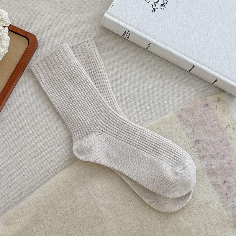 Koreanische Knöchelhohe Socken mit vertikalen Streifen für Damen - Warm, Trendy, Lockerer Sitz für Herbst/Winter