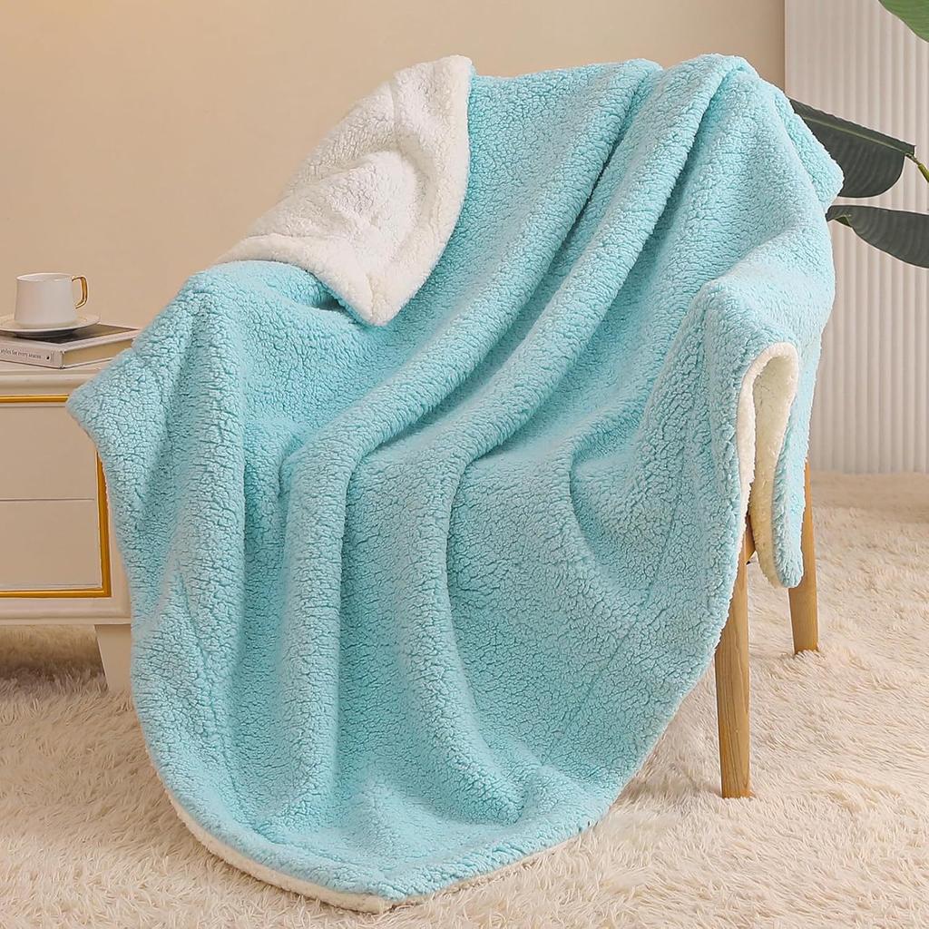Double-Layer 100% Polyester Eco-Friendly Luxury Lamb Flannel Sherpa Blanket Winter Solid Color Thick Knitted Quilt