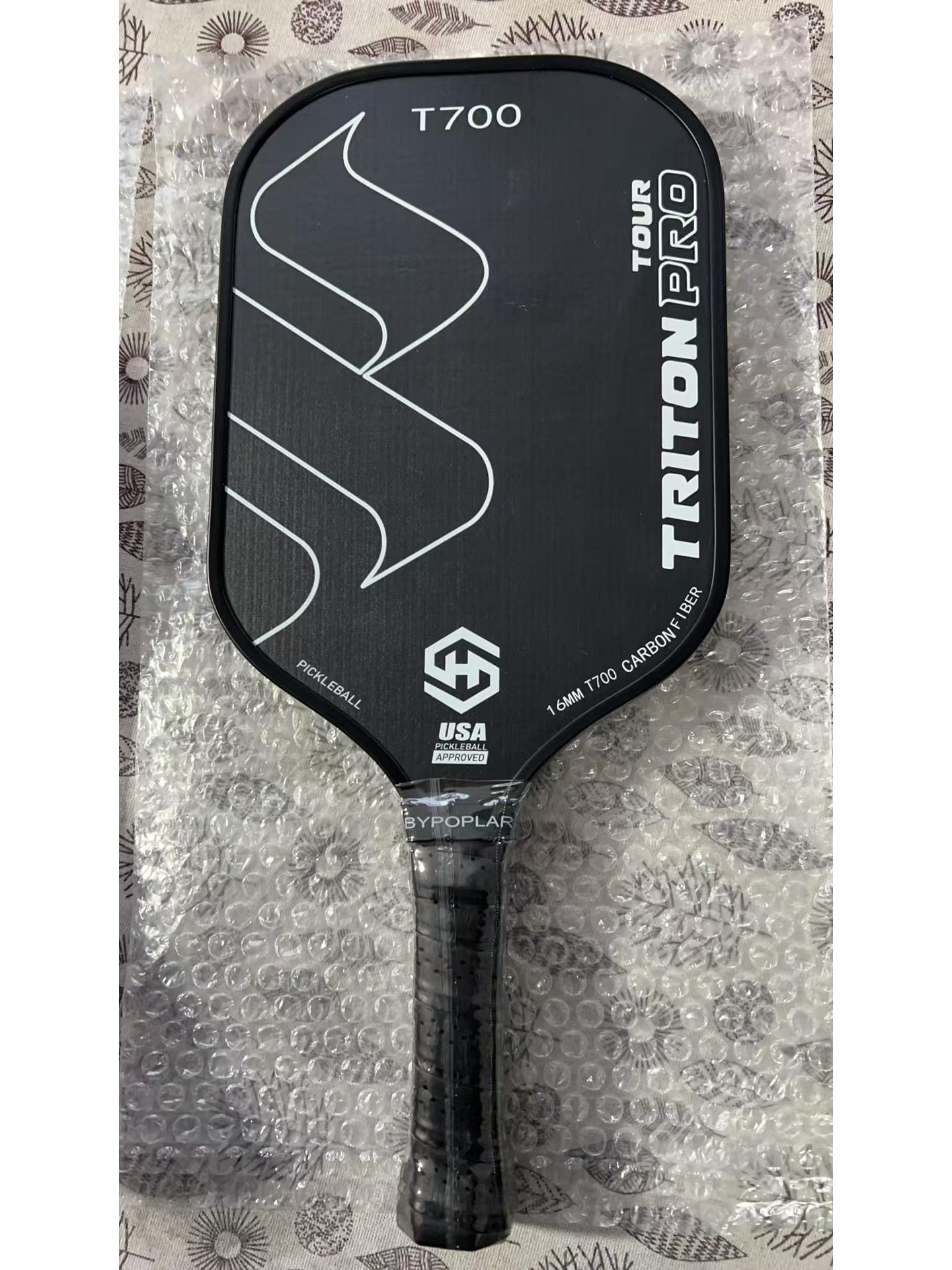 

Падл для пиклбола из углеродного волокна T700 с матовым покрытием тканевой текстуры, толщина 16 мм, качество для профессиональных соревнований.